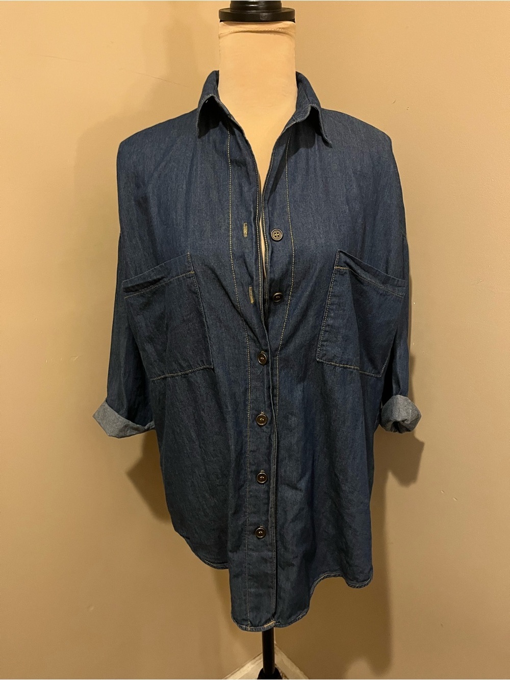 Make the Princess Laugh Dark Chaney Button-Up Shirt, size Small